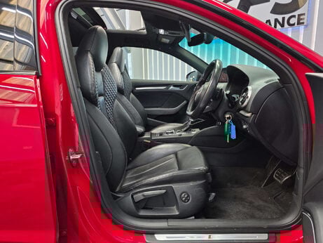 Audi S3 2.0 TFSI Black Edition Sportback 5dr Petrol S Tronic quattro Euro 6 (s/s) ( 41