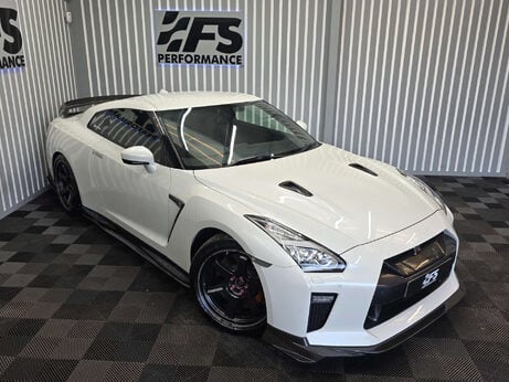 Nissan GT-R 3.8 V6 Recaro Coupe 2dr Petrol Auto 4WD Euro 6 (570 ps) 46