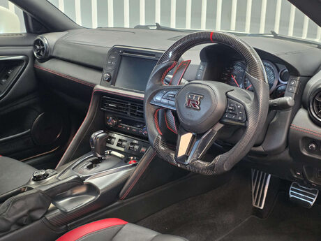 Nissan GT-R 3.8 V6 Recaro Coupe 2dr Petrol Auto 4WD Euro 6 (570 ps) 41