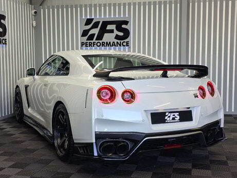 Nissan GT-R 3.8 V6 Recaro Coupe 2dr Petrol Auto 4WD Euro 6 (570 ps) 33