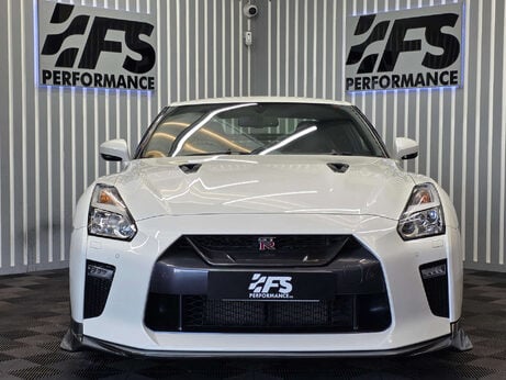 Nissan GT-R 3.8 V6 Recaro Coupe 2dr Petrol Auto 4WD Euro 6 (570 ps) 31