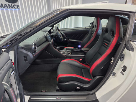 Nissan GT-R 3.8 V6 Recaro Coupe 2dr Petrol Auto 4WD Euro 6 (570 ps) 17