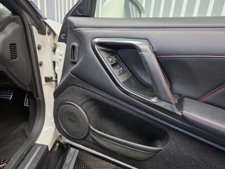 Nissan GT-R 3.8 V6 Recaro Coupe 2dr Petrol Auto 4WD Euro 6 (570 ps) 41