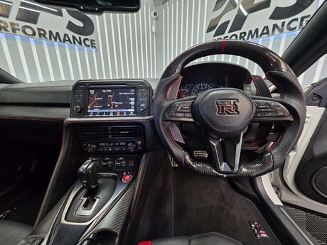 Nissan GT-R 3.8 V6 Recaro Coupe 2dr Petrol Auto 4WD Euro 6 (570 ps) 12