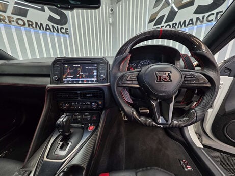 Nissan GT-R 3.8 V6 Recaro Coupe 2dr Petrol Auto 4WD Euro 6 (570 ps) 8