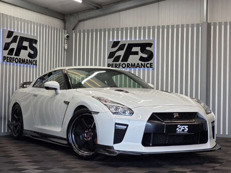 Nissan GT-R 3.8 V6 Recaro Coupe 2dr Petrol Auto 4WD Euro 6 (570 ps)