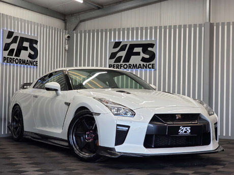 Nissan GT-R 3.8 V6 Recaro Coupe 2dr Petrol Auto 4WD Euro 6 (570 ps) 1