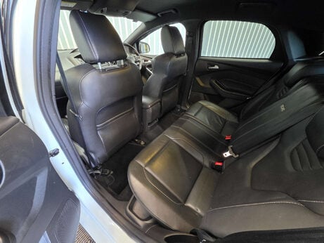 Ford Focus 2.0T EcoBoost ST-3 Hatchback 5dr Petrol Manual Euro 6 (s/s) (250 ps) 19