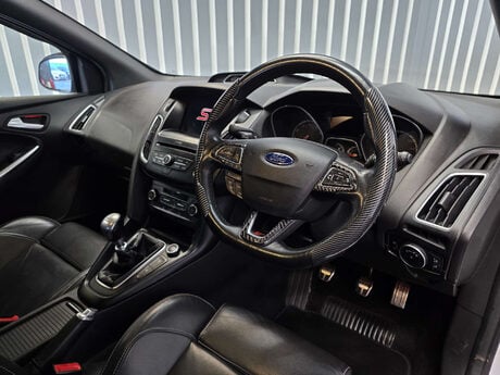 Ford Focus 2.0T EcoBoost ST-3 Hatchback 5dr Petrol Manual Euro 6 (s/s) (250 ps) 21