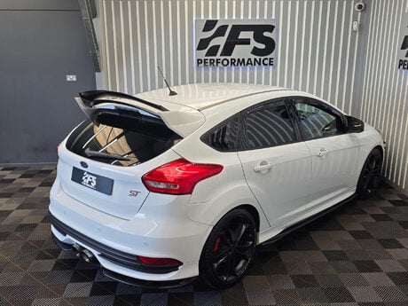 Ford Focus 2.0T EcoBoost ST-3 Hatchback 5dr Petrol Manual Euro 6 (s/s) (250 ps) 53