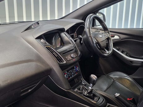 Ford Focus 2.0T EcoBoost ST-3 Hatchback 5dr Petrol Manual Euro 6 (s/s) (250 ps) 5