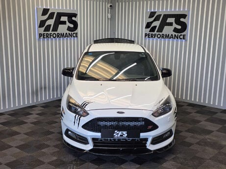 Ford Focus 2.0T EcoBoost ST-3 Hatchback 5dr Petrol Manual Euro 6 (s/s) (250 ps) 45