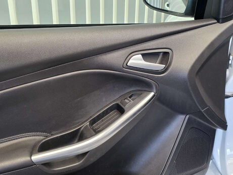 Ford Focus 2.0T EcoBoost ST-3 Hatchback 5dr Petrol Manual Euro 6 (s/s) (250 ps) 20