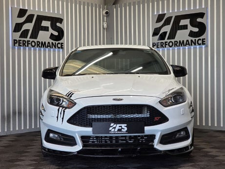 Ford Focus 2.0T EcoBoost ST-3 Hatchback 5dr Petrol Manual Euro 6 (s/s) (250 ps) 36