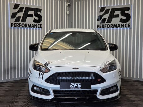 Ford Focus 2.0T EcoBoost ST-3 Hatchback 5dr Petrol Manual Euro 6 (s/s) (250 ps) 3