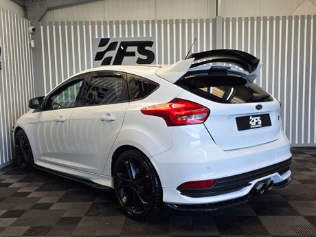 Ford Focus 2.0T EcoBoost ST-3 Hatchback 5dr Petrol Manual Euro 6 (s/s) (250 ps) 42