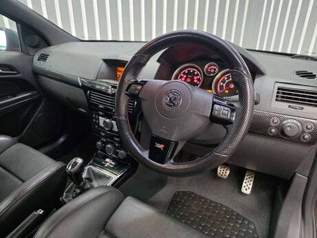 Vauxhall Astra 2.0i 16v VXR VXRacing Sport Hatch 3dr Petrol Manual (221 g/km, 237 bhp) 17