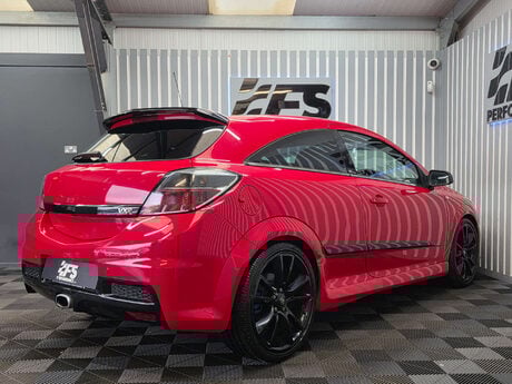 Vauxhall Astra 2.0i 16v VXR VXRacing Sport Hatch 3dr Petrol Manual (221 g/km, 237 bhp) 6