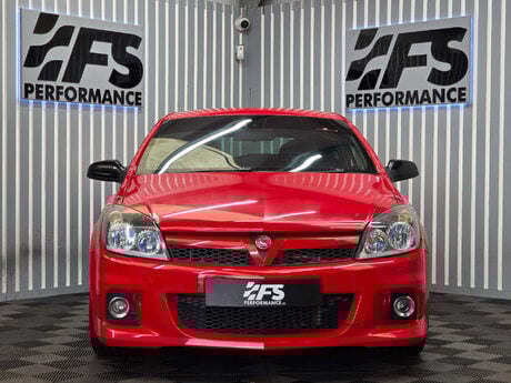 Vauxhall Astra 2.0i 16v VXR VXRacing Sport Hatch 3dr Petrol Manual (221 g/km, 237 bhp) 2