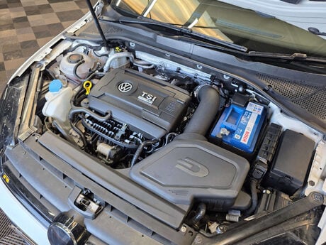 Volkswagen Golf 2.0 TSI R Hatchback 5dr Petrol DSG 4Motion Euro 6 (s/s) (310 ps) 30