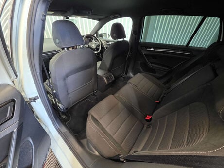 Volkswagen Golf 2.0 TSI R Hatchback 5dr Petrol DSG 4Motion Euro 6 (s/s) (310 ps) 19