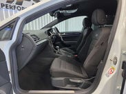 Volkswagen Golf 2.0 TSI R Hatchback 5dr Petrol DSG 4Motion Euro 6 (s/s) (310 ps) 45