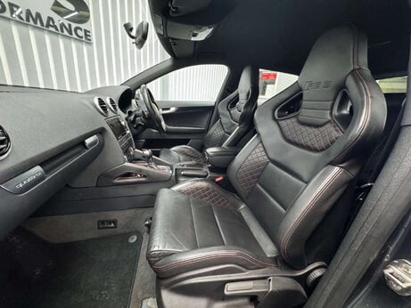 Audi RS3 2.5 TFSI Sportback 5dr Petrol S Tronic quattro Euro 5 (340 ps) 4