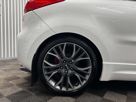 Kia Pro Ceed 1.6 T-GDi GT Tech Hatchback 3dr Petrol Manual Euro 5 (201 bhp) 8