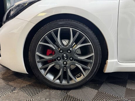 Kia Pro Ceed 1.6 T-GDi GT Tech Hatchback 3dr Petrol Manual Euro 5 (201 bhp) 6