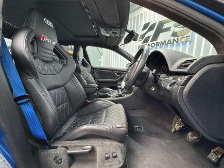 Audi RS4 4.2 Saloon 4dr Petrol Manual quattro (324 g/km, 415 bhp) 14