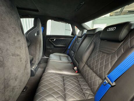 Audi RS4 4.2 Saloon 4dr Petrol Manual quattro (324 g/km, 415 bhp) 22