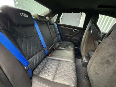 Audi RS4 4.2 Saloon 4dr Petrol Manual quattro (324 g/km, 415 bhp) 36