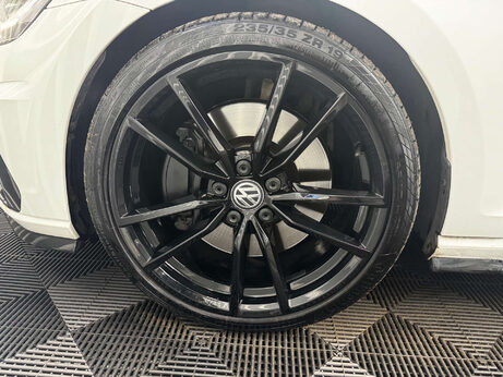 Volkswagen Golf 2.0 TSI BlueMotion Tech R Hatchback 5dr Petrol DSG 4Motion Euro 6 (s/s) (31 7