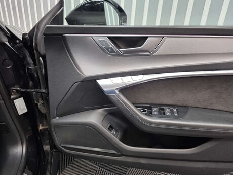 Audi RS7 4.0 TFSI V8 Carbon Black Sportback 5dr Petrol Tiptronic quattro Euro 6 (s/s 27