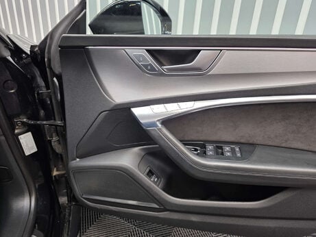 Audi RS7 4.0 TFSI V8 Carbon Black Sportback 5dr Petrol Tiptronic quattro Euro 6 (s/s 23