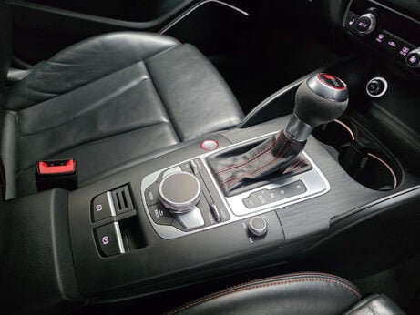 Audi RS3 2.5 TFSI Sportback 5dr Petrol S Tronic quattro Euro 6 (s/s) (400 ps) 38