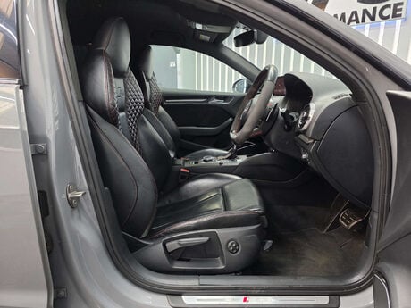 Audi RS3 2.5 TFSI Sportback 5dr Petrol S Tronic quattro Euro 6 (s/s) (400 ps) 39