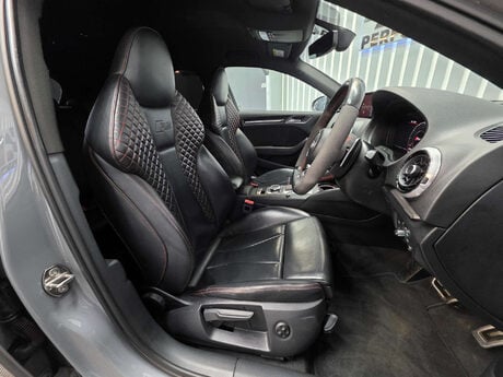 Audi RS3 2.5 TFSI Sportback 5dr Petrol S Tronic quattro Euro 6 (s/s) (400 ps) 7