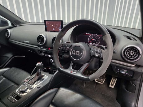 Audi RS3 2.5 TFSI Sportback 5dr Petrol S Tronic quattro Euro 6 (s/s) (400 ps) 17
