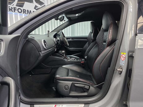 Audi RS3 2.5 TFSI Sportback 5dr Petrol S Tronic quattro Euro 6 (s/s) (400 ps) 37