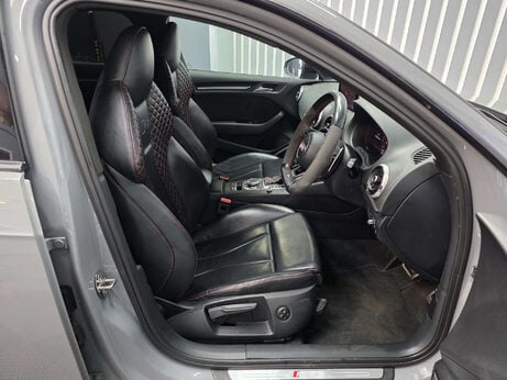 Audi RS3 2.5 TFSI Sportback 5dr Petrol S Tronic quattro Euro 6 (s/s) (400 ps) 16