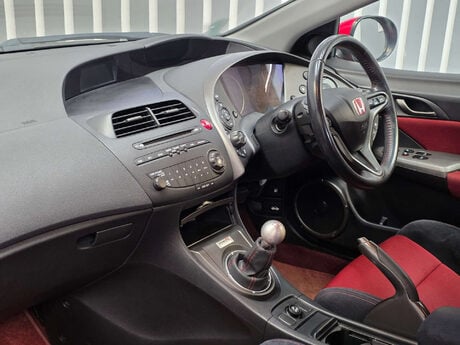 Honda Civic 2.0 i-VTEC Type R GT Hatchback 3dr Petrol Manual (215 g/km, 197 bhp) 8