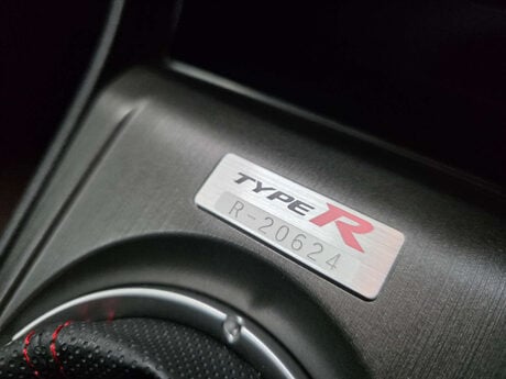 Honda Civic 2.0 i-VTEC Type R GT Hatchback 3dr Petrol Manual (215 g/km, 197 bhp) 11