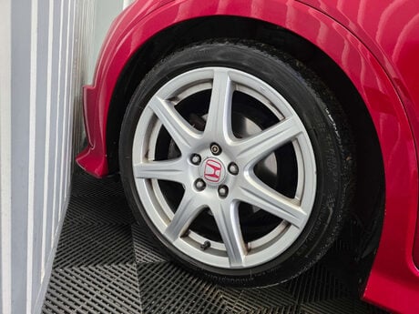 Honda Civic 2.0 i-VTEC Type R GT Hatchback 3dr Petrol Manual (215 g/km, 197 bhp) 22