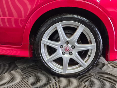 Honda Civic 2.0 i-VTEC Type R GT Hatchback 3dr Petrol Manual (215 g/km, 197 bhp) 19