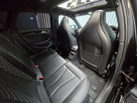 Audi RS3 2.5 TFSI Sportback 5dr Petrol S Tronic quattro Euro 6 (s/s) (Nav) (367 ps) 19