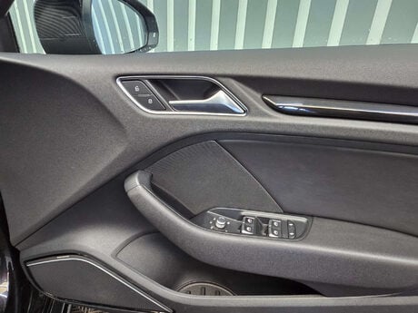 Audi RS3 2.5 TFSI Sportback 5dr Petrol S Tronic quattro Euro 6 (s/s) (Nav) (367 ps) 42