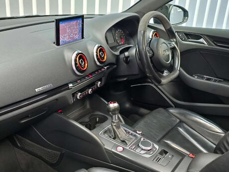 Audi RS3 2.5 TFSI Sportback 5dr Petrol S Tronic quattro Euro 6 (s/s) (Nav) (367 ps) 37