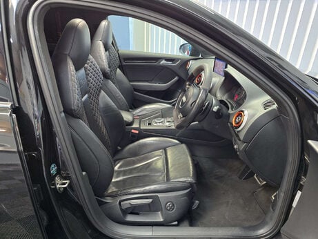 Audi RS3 2.5 TFSI Sportback 5dr Petrol S Tronic quattro Euro 6 (s/s) (Nav) (367 ps) 16