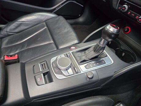 Audi RS3 2.5 TFSI Sportback 5dr Petrol S Tronic quattro Euro 6 (s/s) (Nav) (367 ps) 36